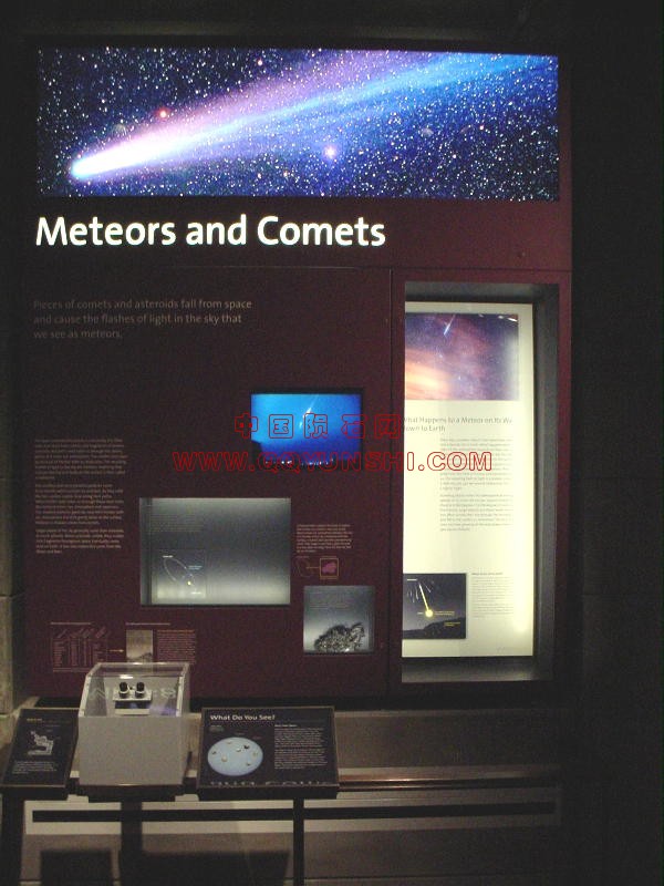 go-peek2[1]一个形象的“新”一起来看流星和彗星展览。.jpg