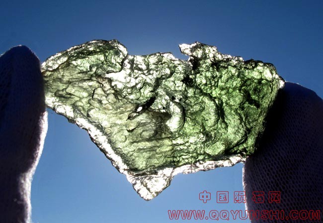 moldavite-13-8-i.jpg