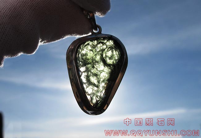 moldavite-9-2-ii.jpg