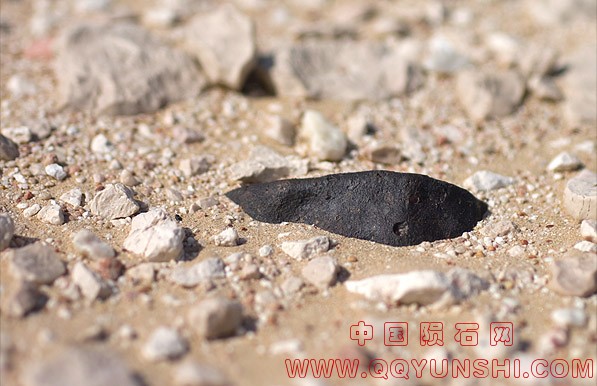 meteorite carved out desert.jpg