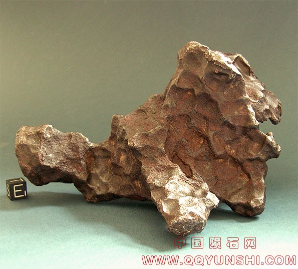 regmaglypted iron meteorite 595.jpg