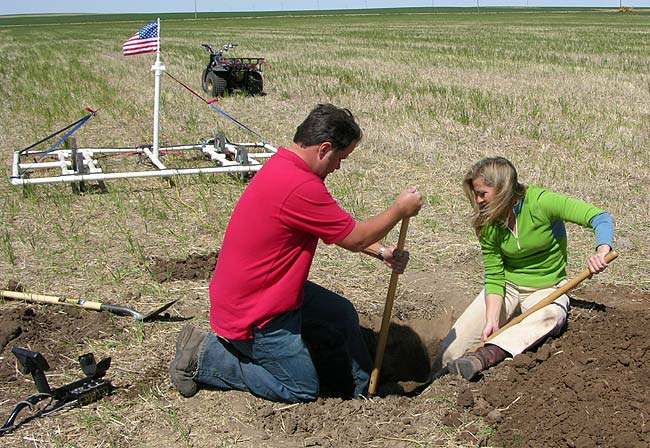 steve-becky-dig.jpg