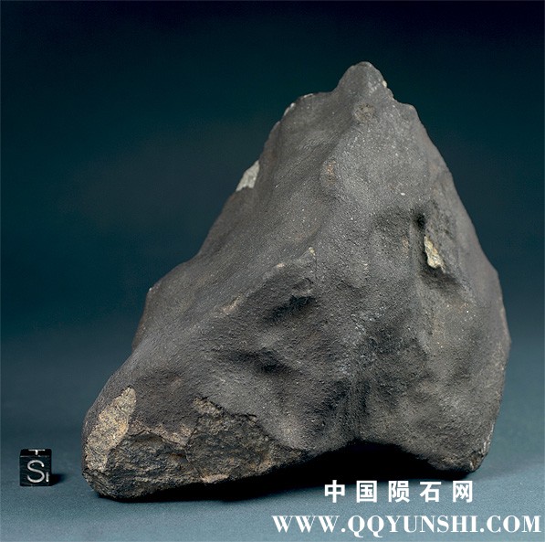 Meteorite find 2kg Tamdakht 1.jpg