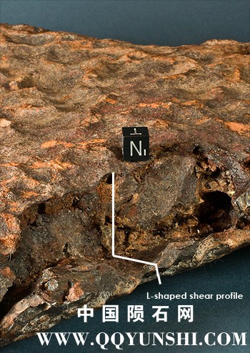 Gibeon_iron_meteorite_shear_surface.jpg