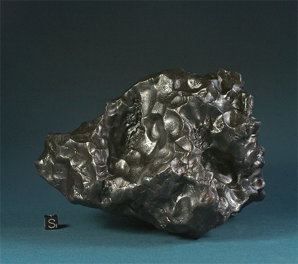 Sikhote 7.9kg meteorite 597.jpg