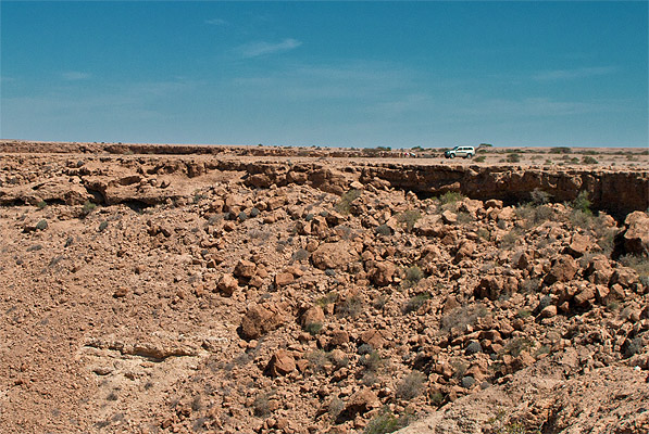 Meteorite_searching_western_sahara_2.jpg