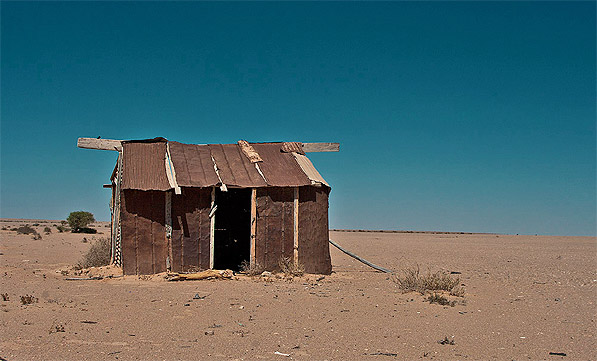 Meteoritensuche_Plateau_Westsahara.jpg