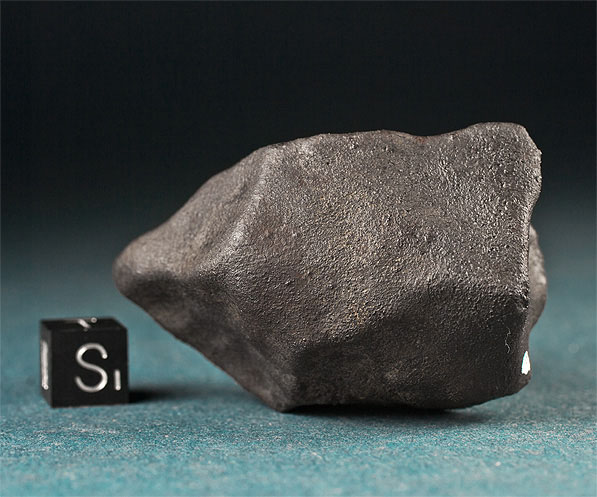 Kainsaz_carbonaceous_meteorite_597.jpg