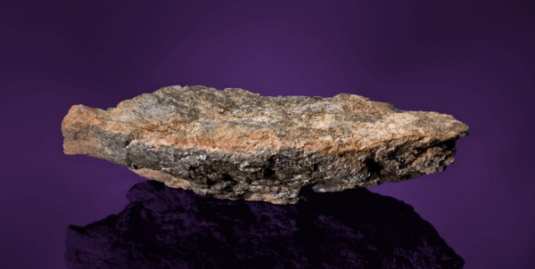 Lunar-Meteorite-Dar-al-Gani-DAG-1058-5-600x302.jpg