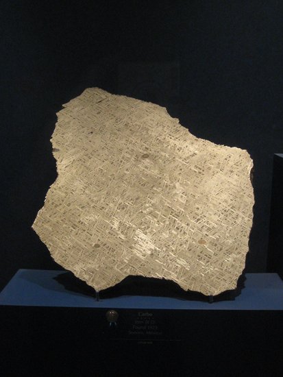 carbo-meteorite-smithsonian-natural-history-museum-washington.jpg