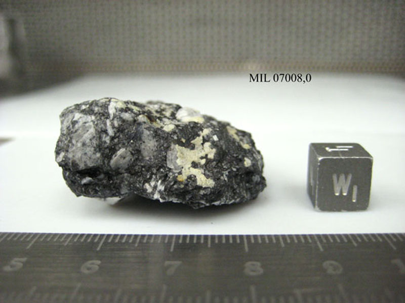 mil07008,0w.jpg