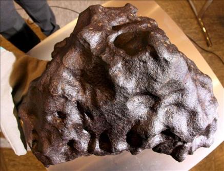 1299881947-meteorito-cae-letonia-deja-crater-20-metros-diametro.jpg
