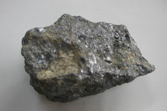 石墨稀土矿石