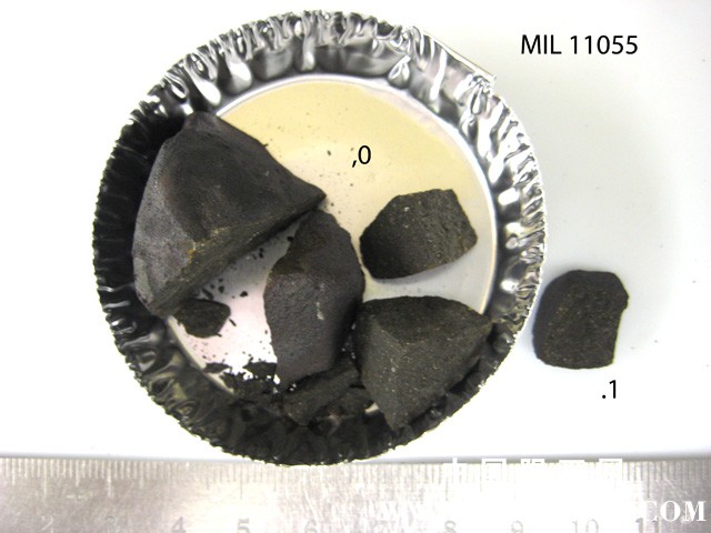 mil11055,0,1-CO3 Chondrite.jpg